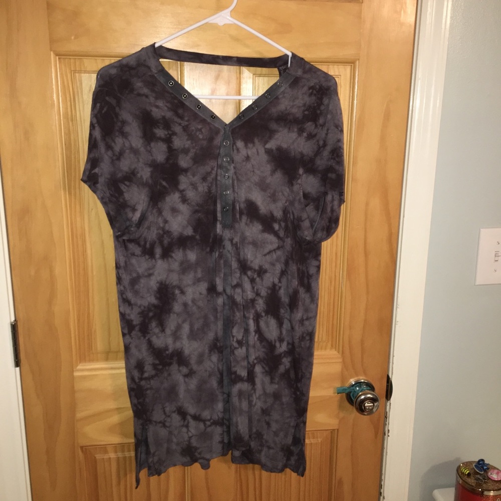American Eagle Black & Gray Tie Dye Tee